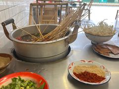-咏勝锑锅麻辣烫(净居寺路总店)