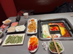 -洞子口重庆鲜货火锅(楚翘城旗舰店)