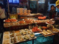 -六合夜市