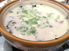 -姜君·千岛湖鱼头馆(浦东大道店)