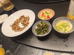 -艳阳天民俗村(公园路店)