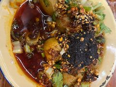 -拈签一笑黄牛肉辣卤串串
