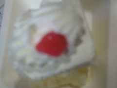 -红宝石·鲜奶小方·海派西点房(南丹店)