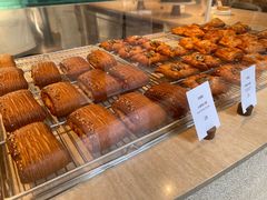 -VERIE BAKEHOUSE