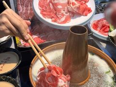 -洞庭洲·防空洞火锅·烧烤·铜锅涮肉(新百广场店)