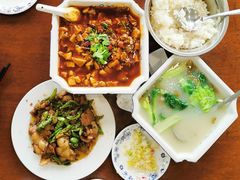豆花牛肉-天回镇何氏豆腐(总店)