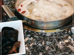 -一席地·本地鸡窝·杭帮鸡火锅(萧山银隆百货店)