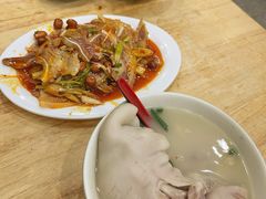 -雷祖芳老妈蹄花店