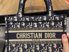 -DIOR迪奥(万象城店)