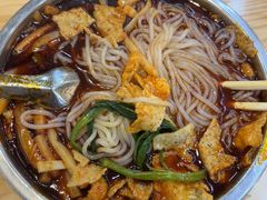 -柳州肥姨妈大骨螺蛳粉(东靖路店)