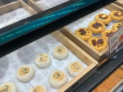 鲜花饼经典玫瑰-墨茉点心局(国金街店)