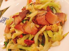 有机花菜炒腊肉-陶然居·重庆菜(解放碑店)