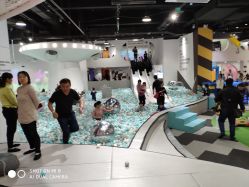 -MINI MARS KIDS CLUB亲子家庭中心(长宁天山店)