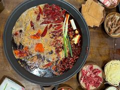 -黄潇洒老火锅(九眼桥宏济巷店)