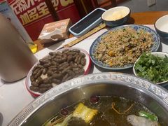 -乡土黄·鲜牛肉火锅·小龙虾(兴业街店)