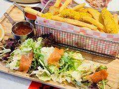 -ins森林童话餐厅coffee&bistro