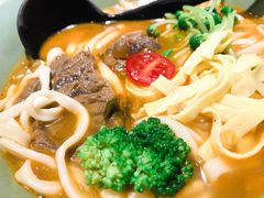 手切酸菜牛腱子面-陳八两面家(滨江天街店)