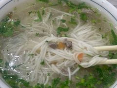 -努拉洪鸡蛋面馆