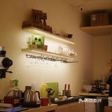 雨天里穿过漫画里行驶而来的蒸汽列车🚂咖啡屋