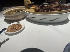 -八府香鸭·啫啫煲(华山路店)