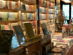 -猫的天空之城概念书店(杭州南宋御街店)