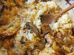 香菇滑鸡煲在饭-鹅城粤菜馆(白云山路店)