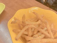 -BHC炸鸡(明洞总店)