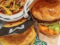 安格斯牛肉芝士堡-魏家凉皮(博水商务大厦店)