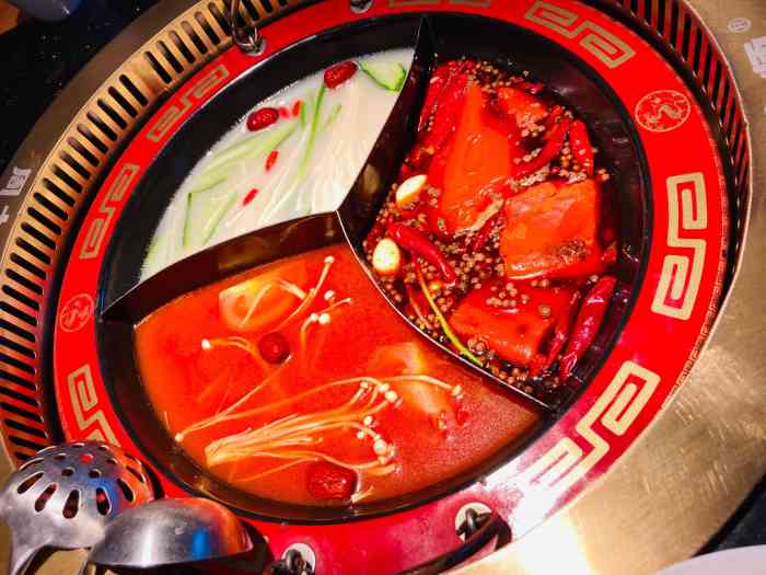 川主厨火锅厂-"#一个用重庆火锅补过圣诞节的夜晚本来想.