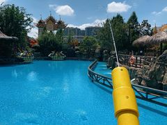 -七彩云南欢乐世界