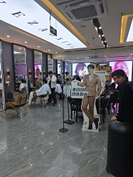 -藤野造型烫染·漂发