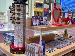 -诺柯视眼镜-蔡司依视路官方工厂店(淞南一店)