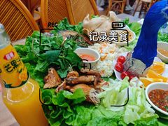 -沐毫傣泐云南菜孔雀宴•手抓饭傣味烧烤(曼听公园店)