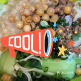 50元单人套餐，是一碗豌豆面和一罐可乐