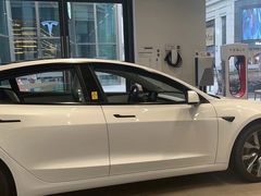 -TESLA 特斯拉(上海太古汇体验店)