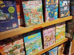 -新华书店(泉城路店)