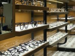 -罗伯特眼镜·蔡司官方授权(罗湖国贸店)