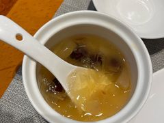冰糖银耳炖雪莲梨-并州饭店·并萃阁