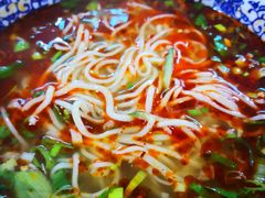 -陇上全荟兰州传统牛肉面(延吉路店)