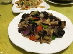 -民间瓦缸煨汤館(嵩山路店)