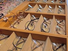 -瑞司视光眼镜·蔡司战略合作眼镜店(新街口店)