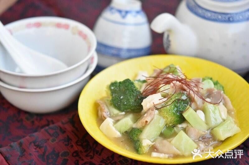 減脂必選🌟簡易料理：西蘭花煮豬五花豆腐🌟