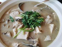 -芦茨金富饭庄·25年老字号·专做稻草鸡