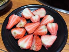 -果松木炭酸菜铜火锅·外婆参鸡汤