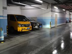 -巴黎春天-停车场(成山店)