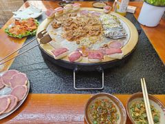 牛五花-老姐石板烧烤+铜炭火锅(总店)