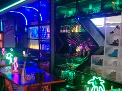-UP嘻哈酒吧(粉巢店)