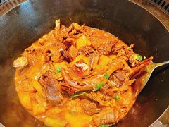 -山河屯铁锅炖·非遗东北菜(南山店)