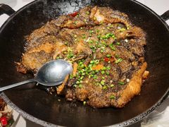 锅烧深海碟鱼头-大份-开海·红岛海鲜虾水饺(石老人店)
