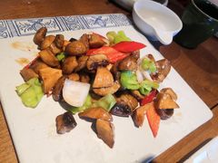 -云海肴·汽锅鸡·云南菜(天山百盛优客店)